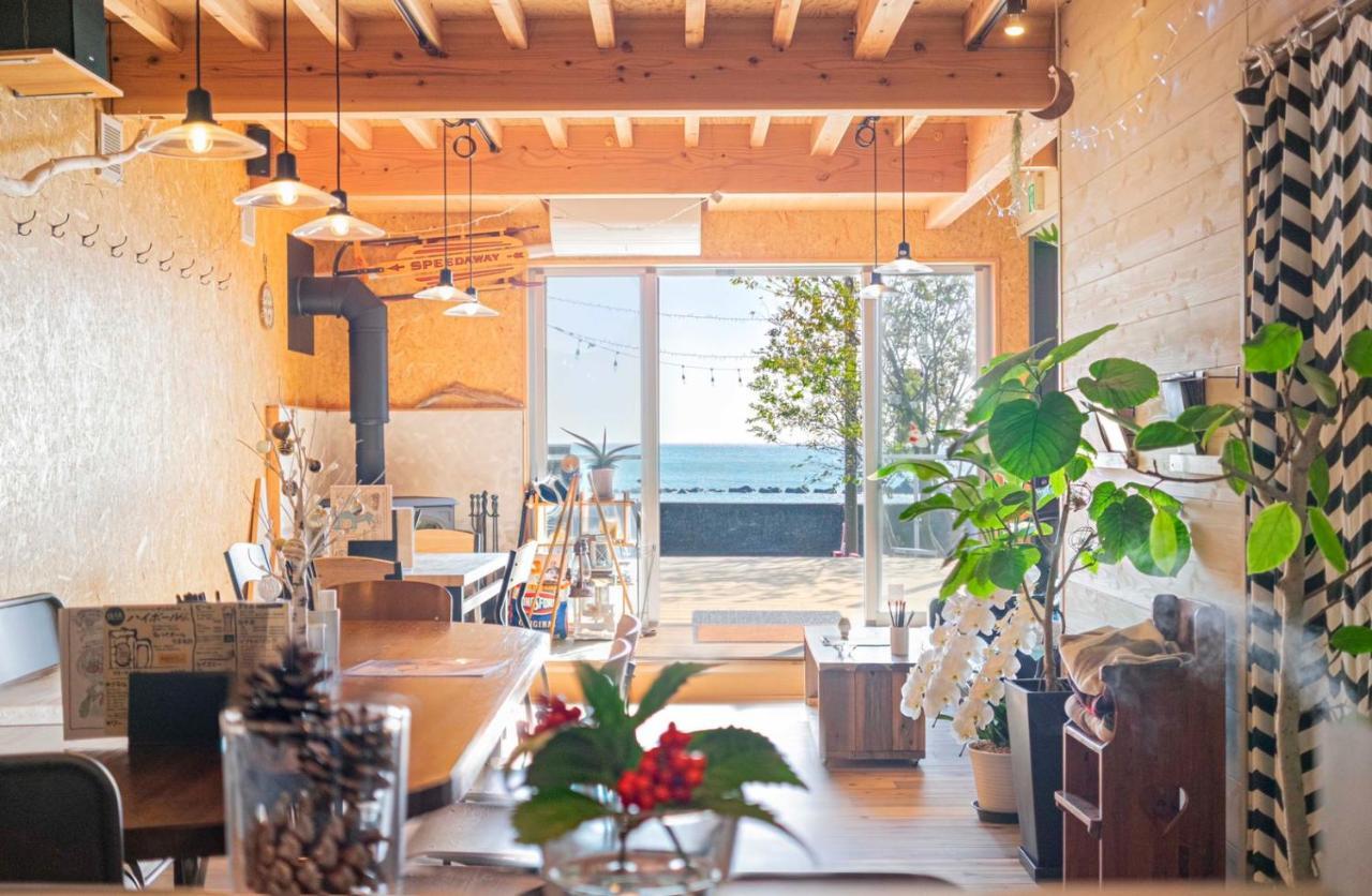 海と山に囲まれた静かな港町の オーシャンビュー 個室ゲストハウスeat&Stay Romey Σιζουόκα Εξωτερικό φωτογραφία